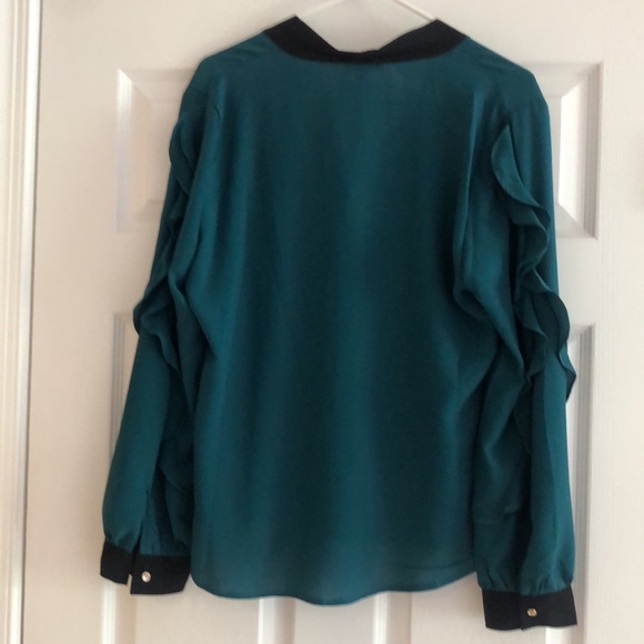 Hunter green ruffle blouse - Picture 4 of 6